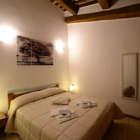 Διαμέρισμα A Due Passi Dal Popolo *