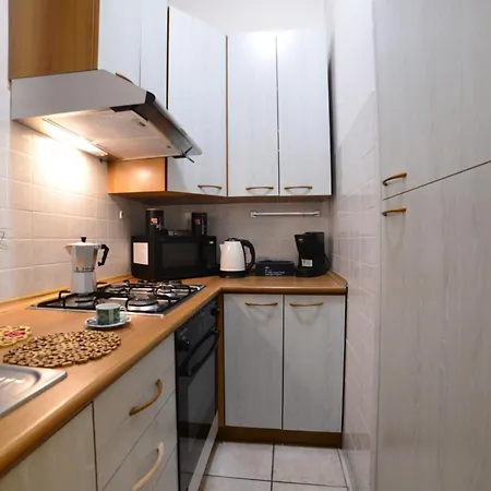 A Due Passi Dal Popolo * 阿斯科利皮切诺